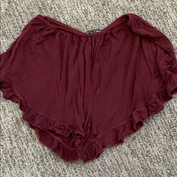 Brandy Melville maroon shorts - Picture 2 of 2